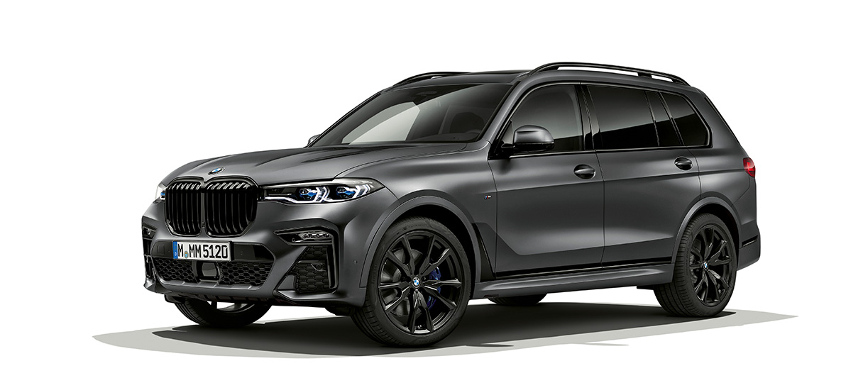 BMW Dark Shadow Edition sett skrått forfra BMW X7 G07 Dark Shadow Edition sett skrått forfra