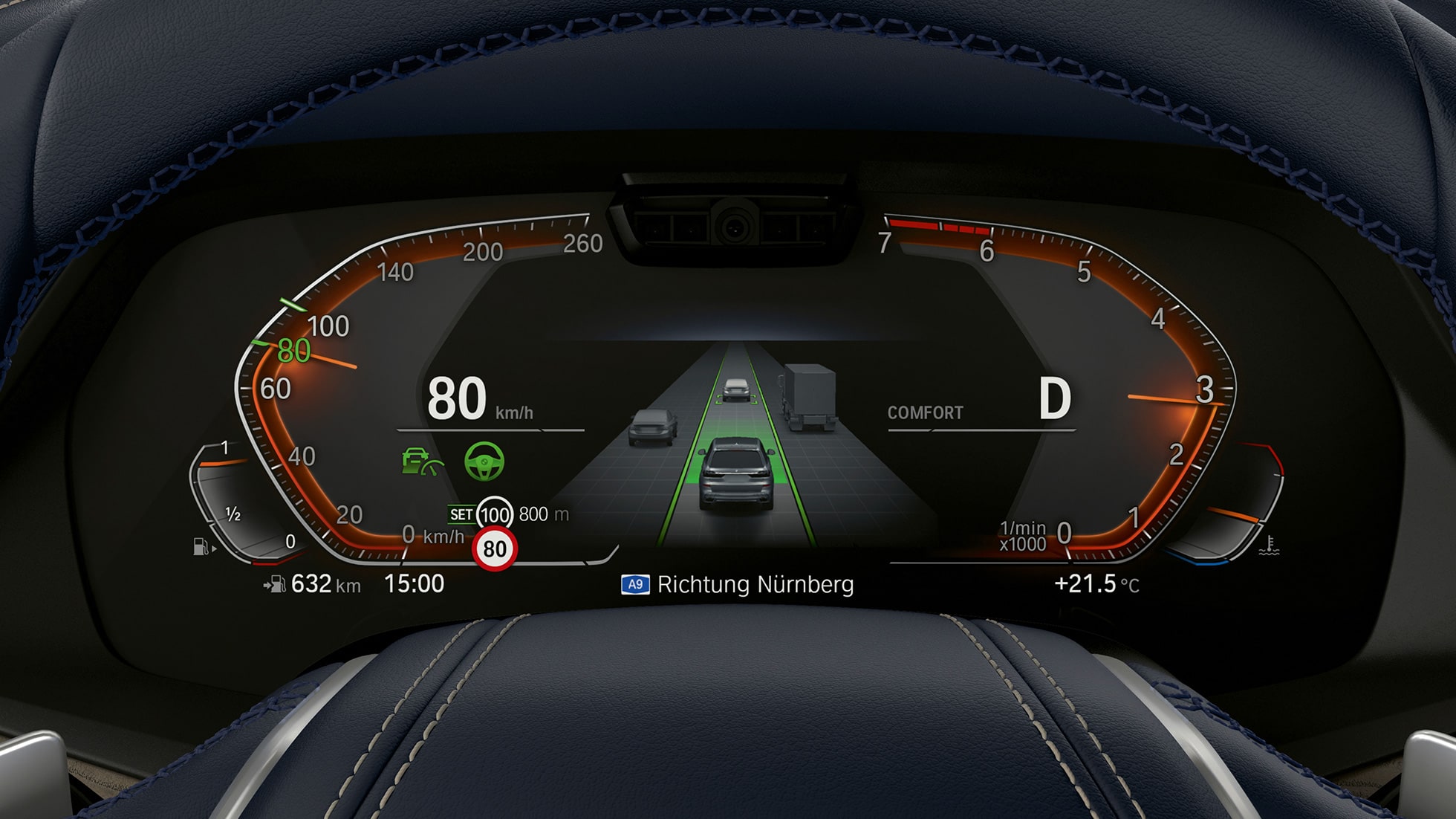 Driving Assitant Plus og parkeringsassistent Plus Nærbilde av instrumentpanel med Driving Assitant Plus og parkeringsassistent Plus
