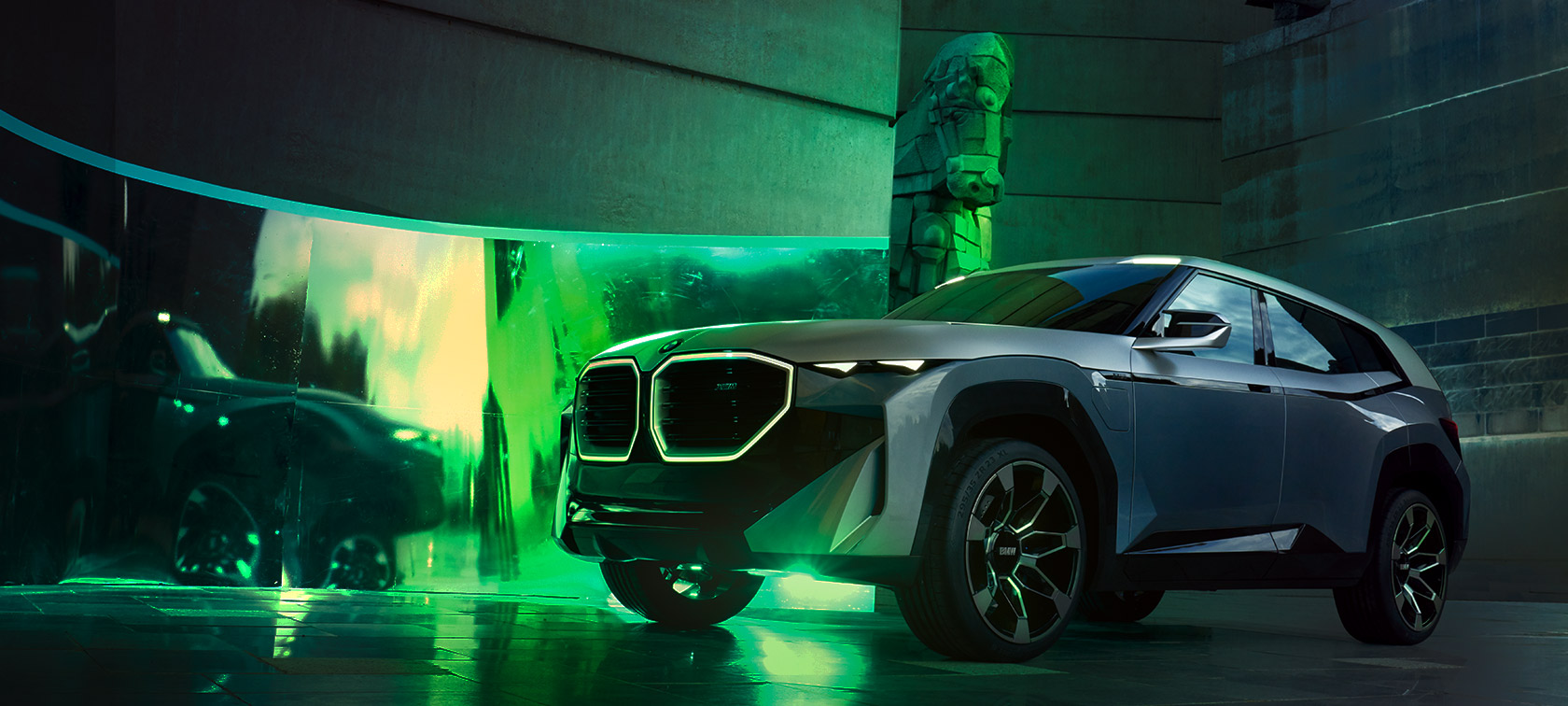 BMW Concept XM (G09) sett skrått forfra stående BMW Concept XM (G09) sett skrått forfra stående
