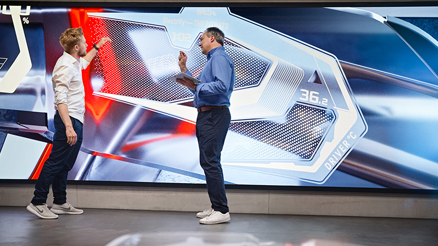 BMW Vision M NEXT, utviklingsprosess, design BMW Vision M NEXT, utviklingsprosess, Boost Pod, design, ingeniører i samtale