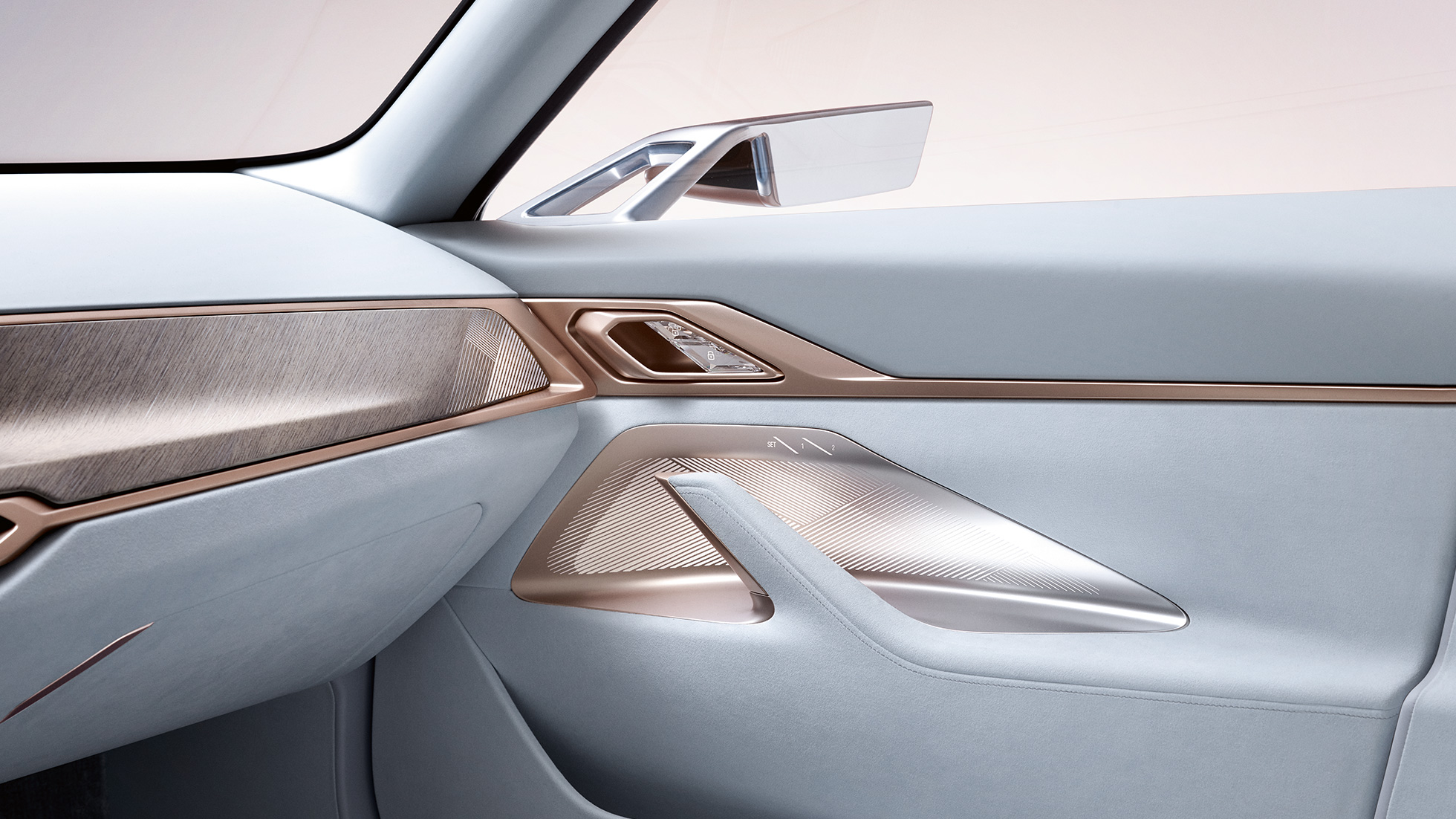 Interiør 4 BMW Concept i4 2020 G26 Interiør 4 BMW Concept i4 2020 G26 elbil helelektrisk BMW Gran Coupé næropptak av dør med utvendig speil