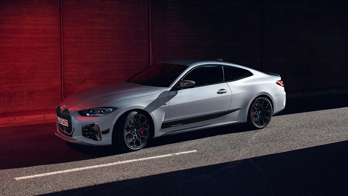 BMW M Performance Parts BMW 4-serie Coupé G22 BMW M Performance Parts BMW 4-serie Coupé G22 sett skrått forfra