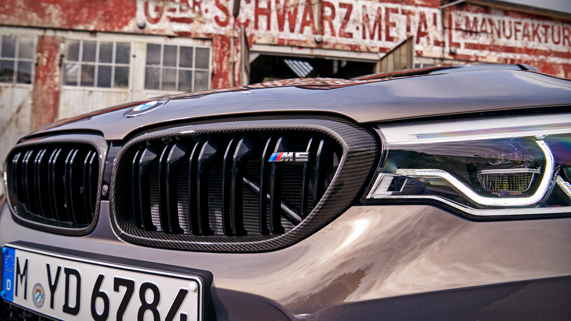 BMW M Performance grill i karbonfiber BMW M Performance Design grill i karbonfiber.