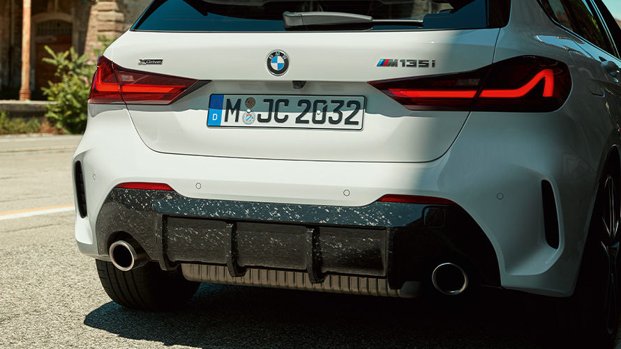 BMW M Performance hekkdiffusor i karbonfiber BMW M Performance hekkdiffusor i karbonfiber BMW tilbud sommer