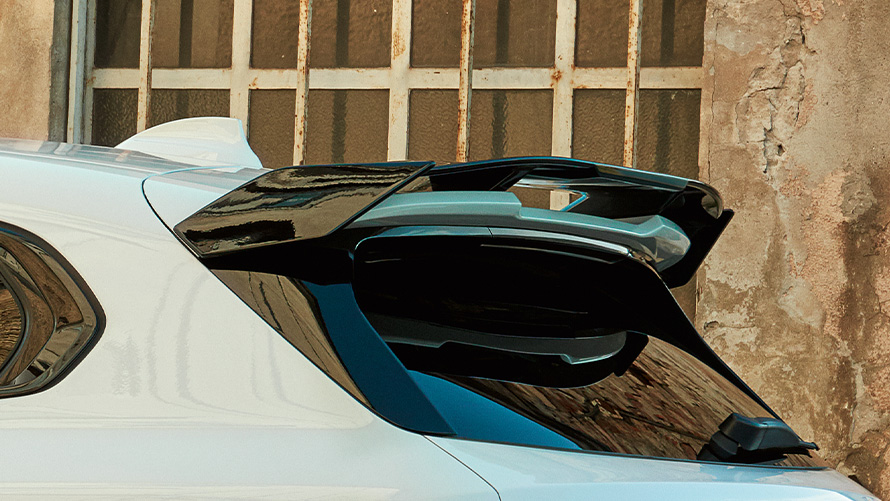 BMW M Performance takspoiler BMW M Performance takspoiler høyglanset sort BMW tilbud sommer