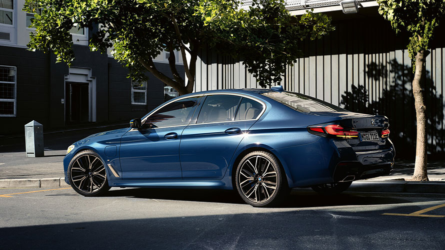 BMW 530e eDRIVE EDITION. BMW 530e eDRIVE EDITION.