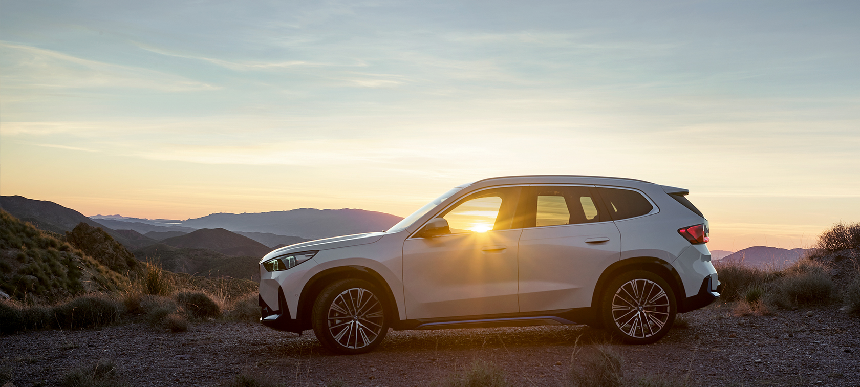 BMW iX1 U11 BEV 2022 Mineralhvit metallic