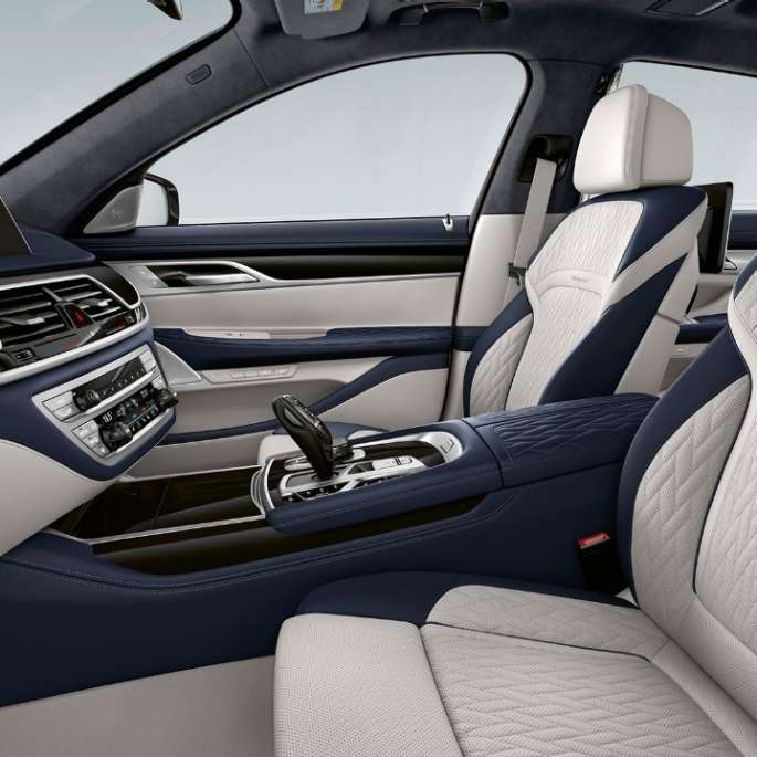 Skinninteriør i BMW 7-serie Sedan med M Sportspakke Skinninteriør i sort dakotaskinn i BMW 7-serie Sedan med M Sportspakke