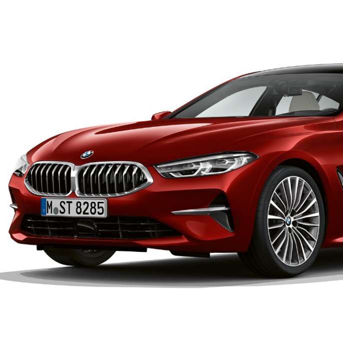 BMW 8-serie Gran Coupé, Standardmodell sett skrått forfra