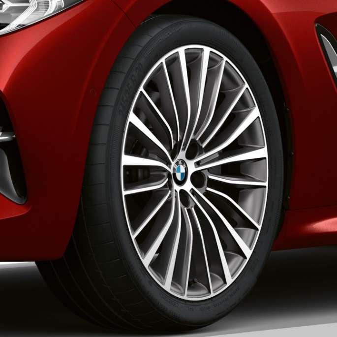 BMW 8-serie Gran Coupé, Standardmodell Hjul